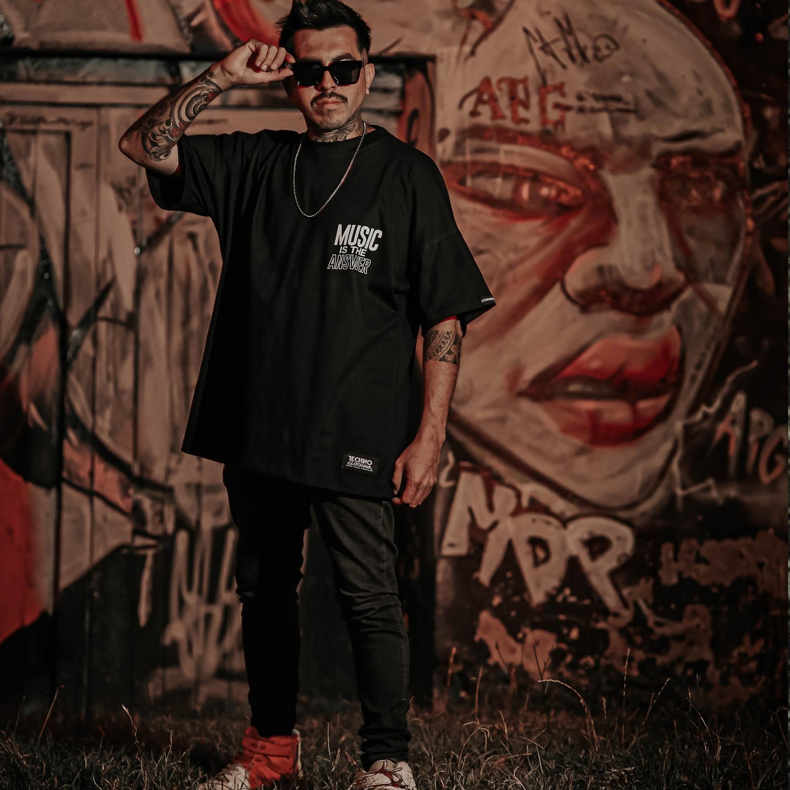 MUSIC IS THE ANSWER - Imagen 3