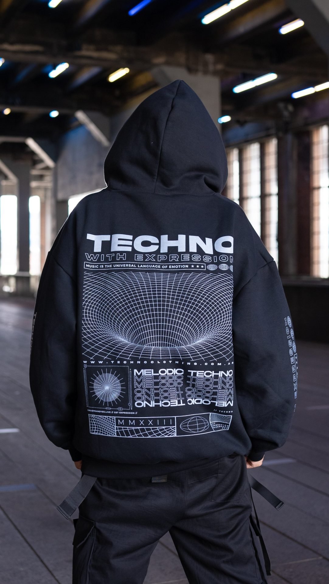 MELODIC TECHNO HOODIE BY GET EXPRESSION (CODE MT2) - Imagen 4
