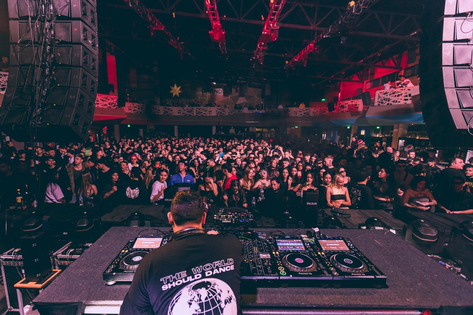 THE WORLD - Imagen 13