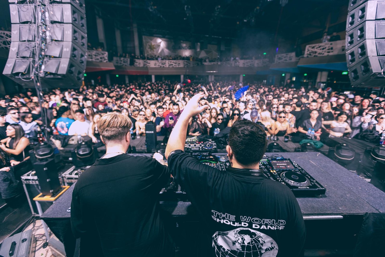 THE WORLD - Imagen 10