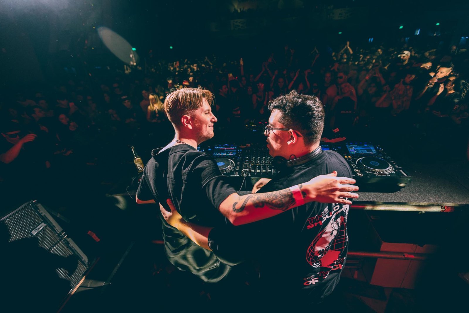 THE WORLD - Imagen 8